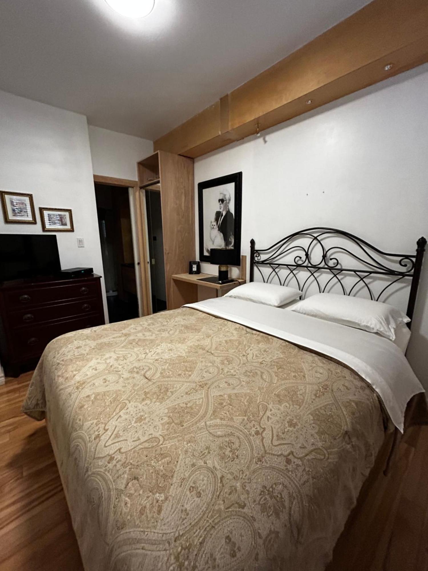 Le Sieur De Joliette Bed & Breakfast 3*