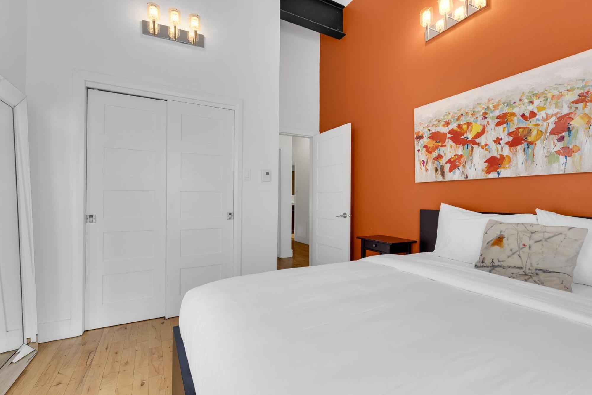 Les Lofts Du Mont Royal Apartment *