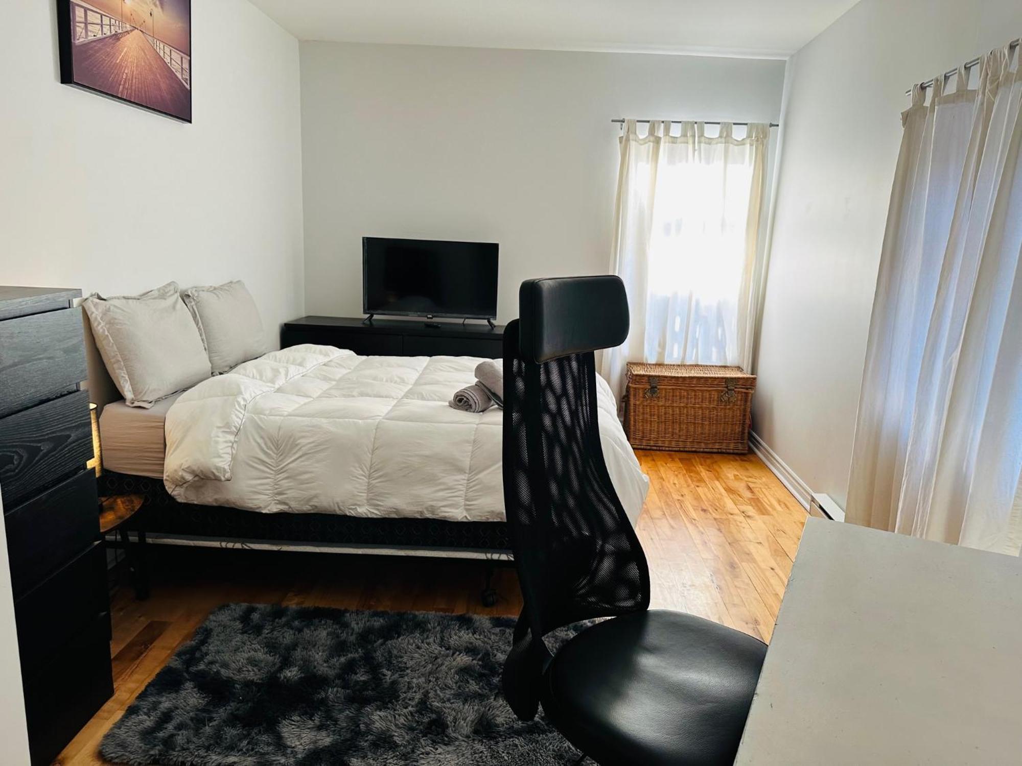 Lovely 3 Bedrooms In Heart Of Plateau Mont-royal