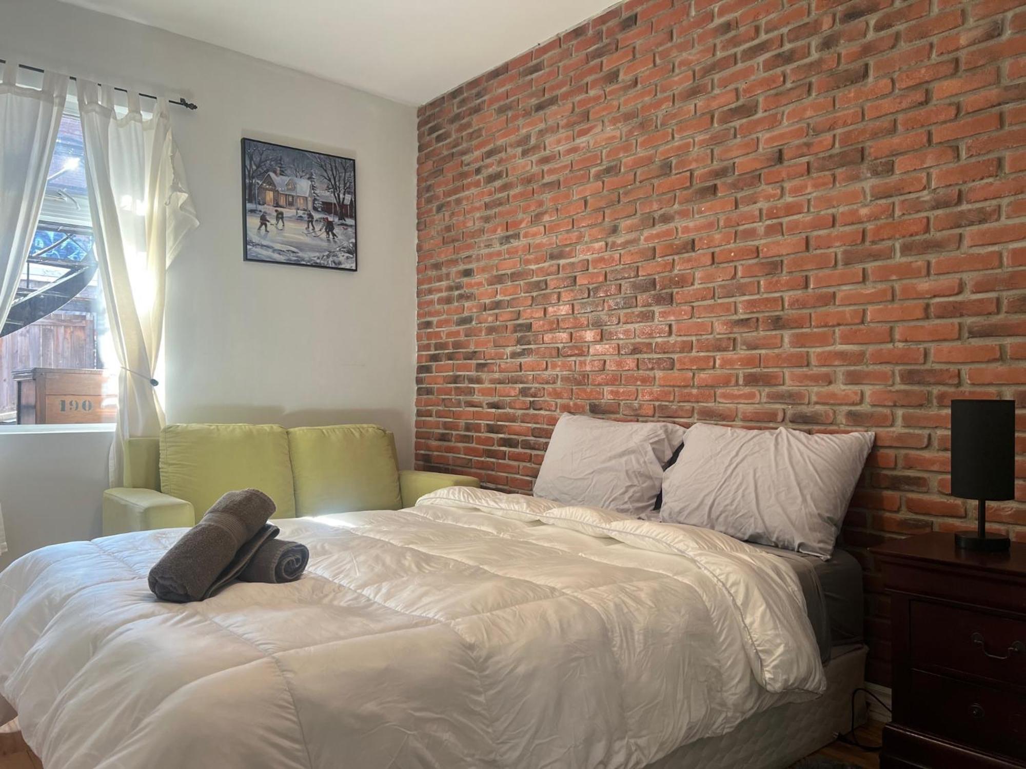 Lovely 3 Bedrooms In Heart Of Plateau Mont-royal *