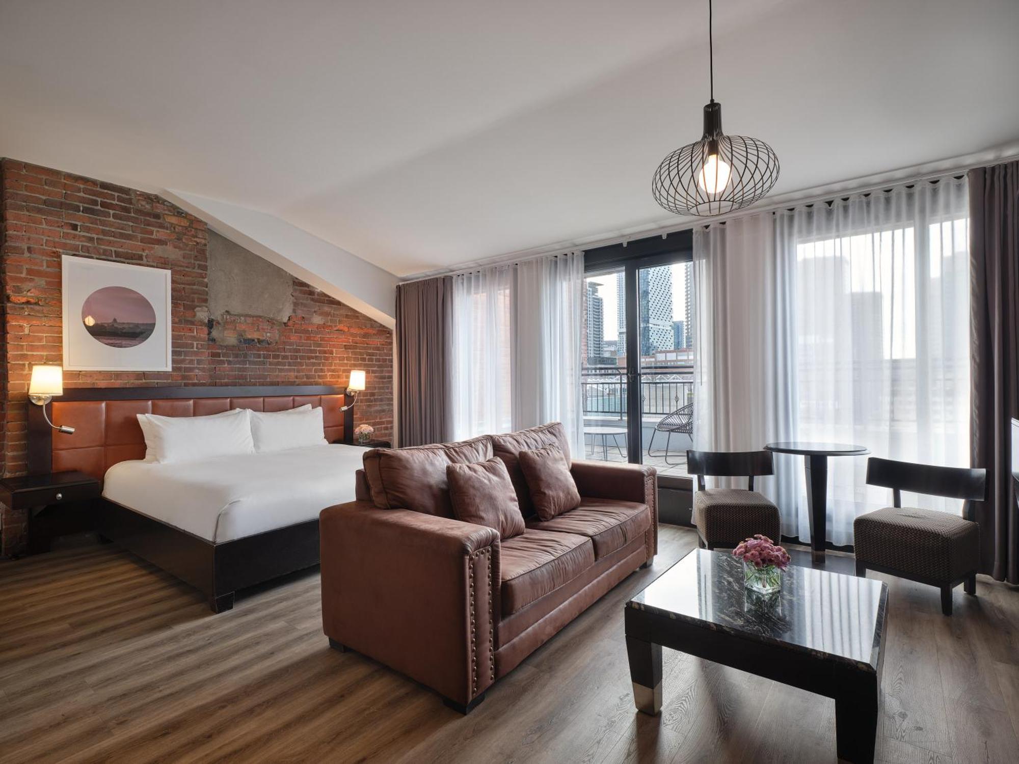 Place D'armes 4* Montreal
