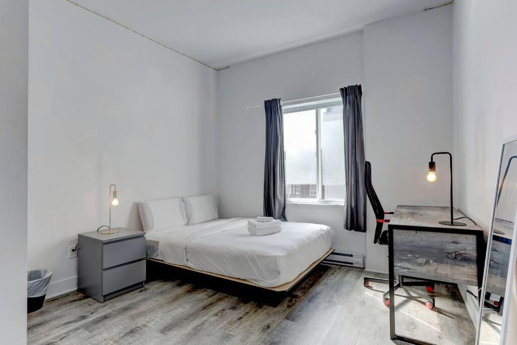 Chic And Spacious 3 Bedroom In Griffintown Apartment Montreal