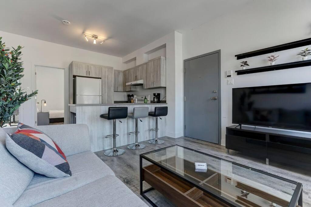 Chic And Spacious 3 Bedroom In Griffintown *
