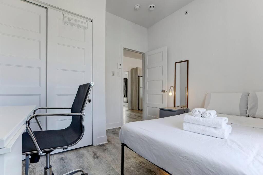 Chic And Spacious 3 Bedroom In Griffintown Montreal