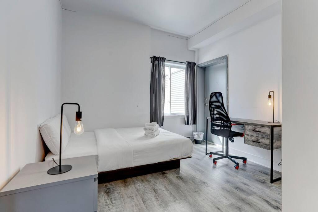 Chic And Spacious 3 Bedroom In Griffintown