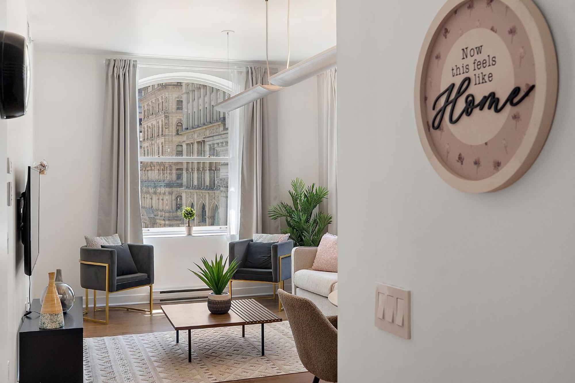 Old Montreal's Luxe Charm Apartment
