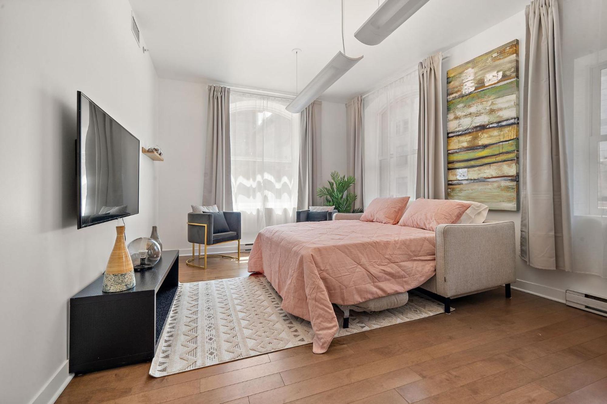 Apartment Old Montreal's Luxe Charm Montreal