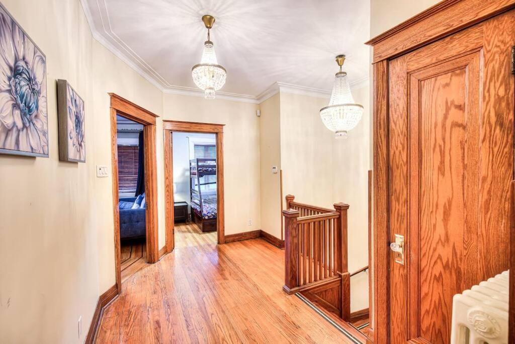 4bdr-2min Walk To Metro-free Parking-15min To Dt *