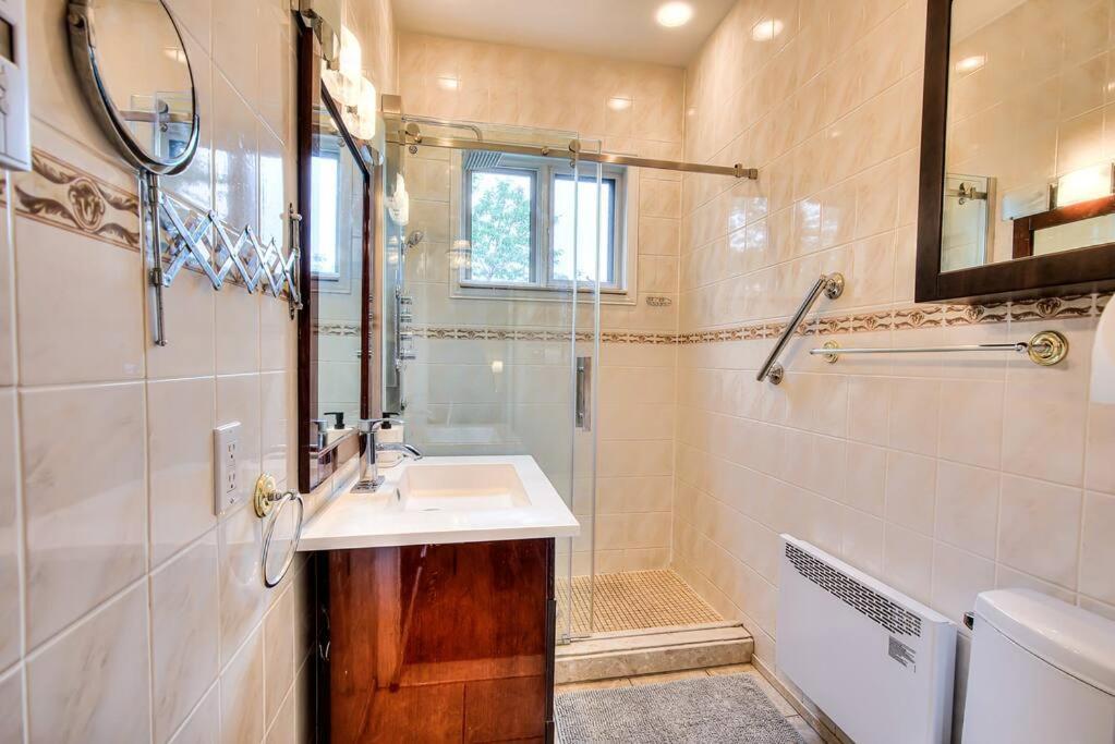 4bdr-2min Walk To Metro-free Parking-15min To Dt Apartment *