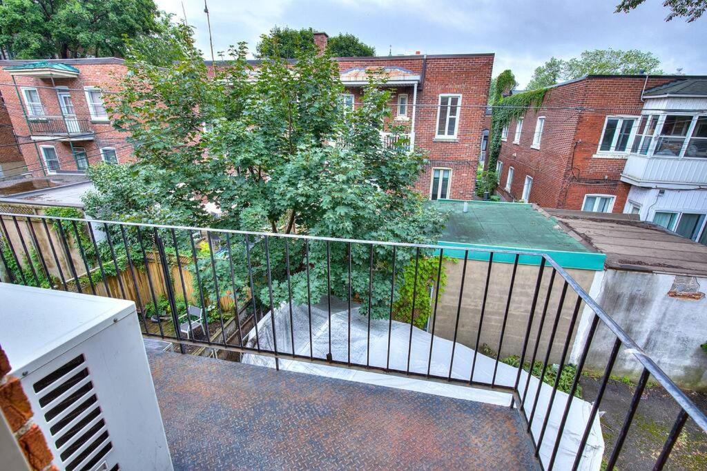 4bdr-2min Walk To Metro-free Parking-15min To Dt * Montreal