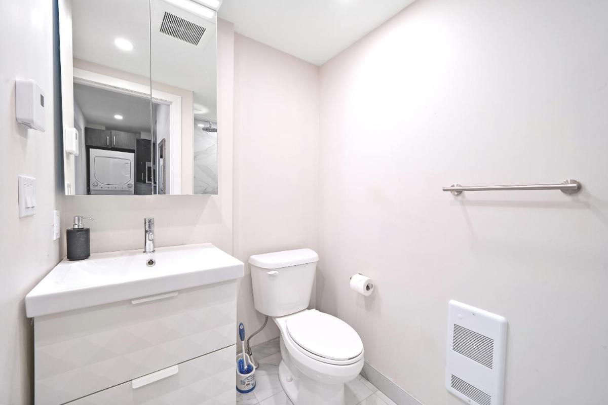 Cozy 3bdr In Heart Of Plateau D Montreal