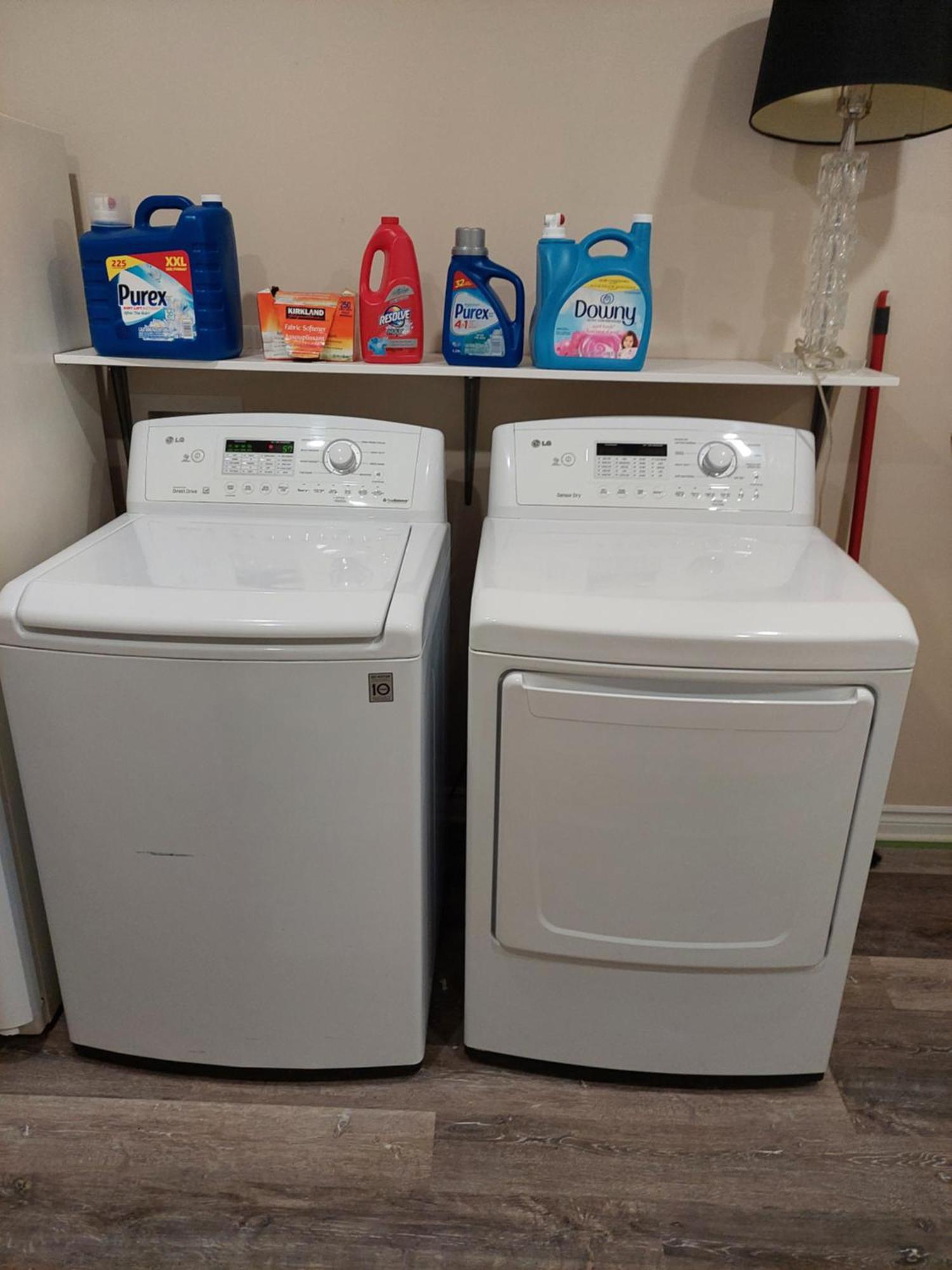 Spacious Basement One Bedroom Apartment, Wifi.