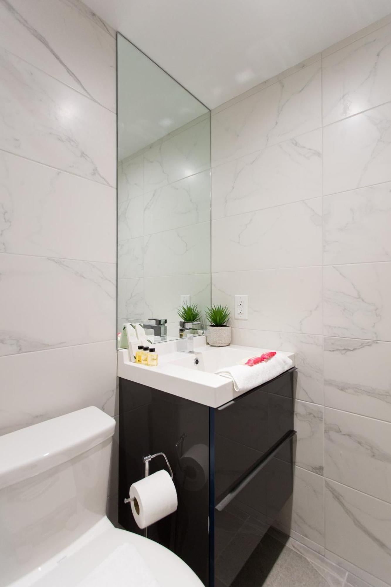 Scandinavian With Full Kitchen And Bath By Den Montreal