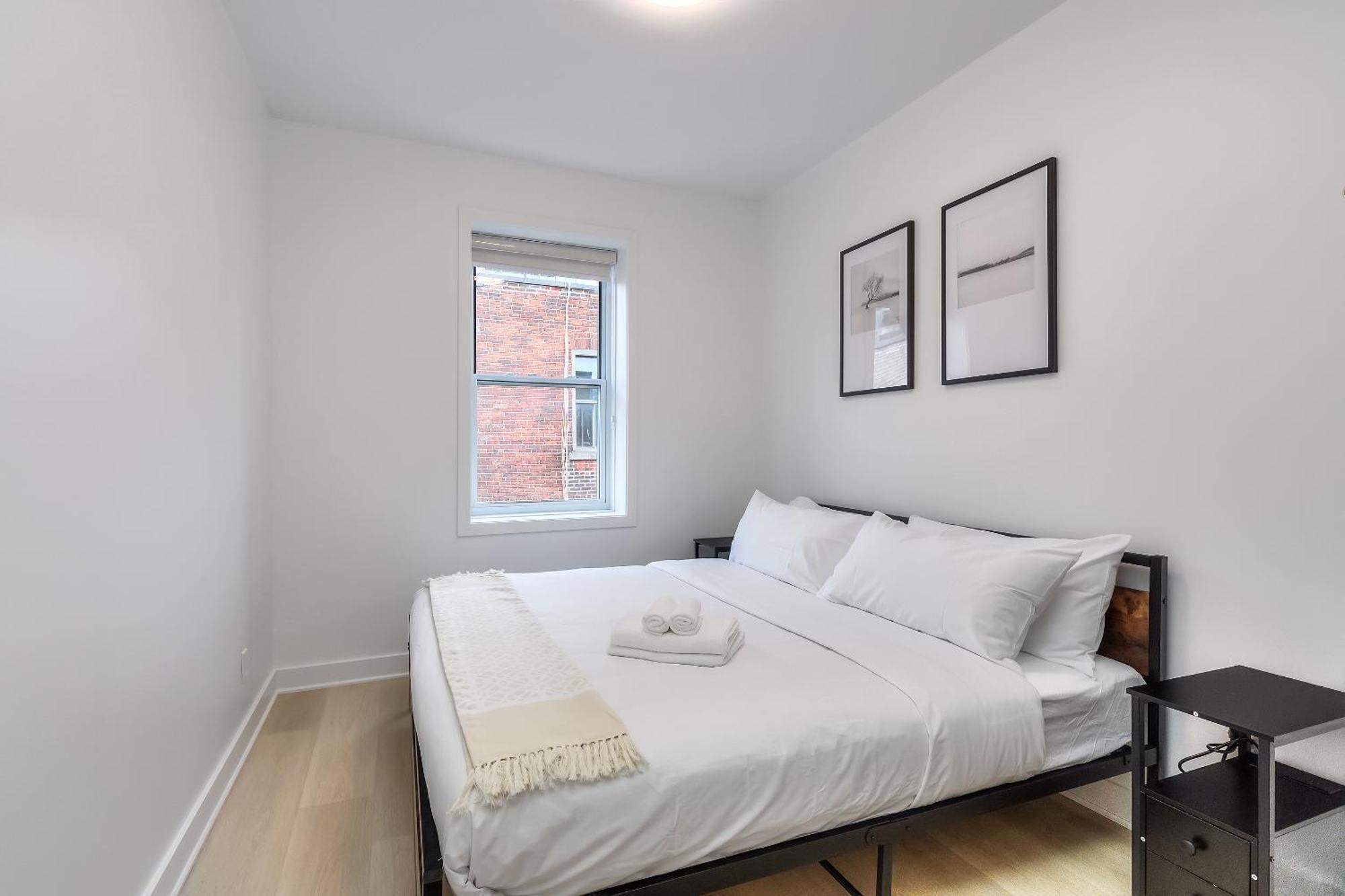 Apartment Magnificent Industrial Heart Of Downtown Montreal