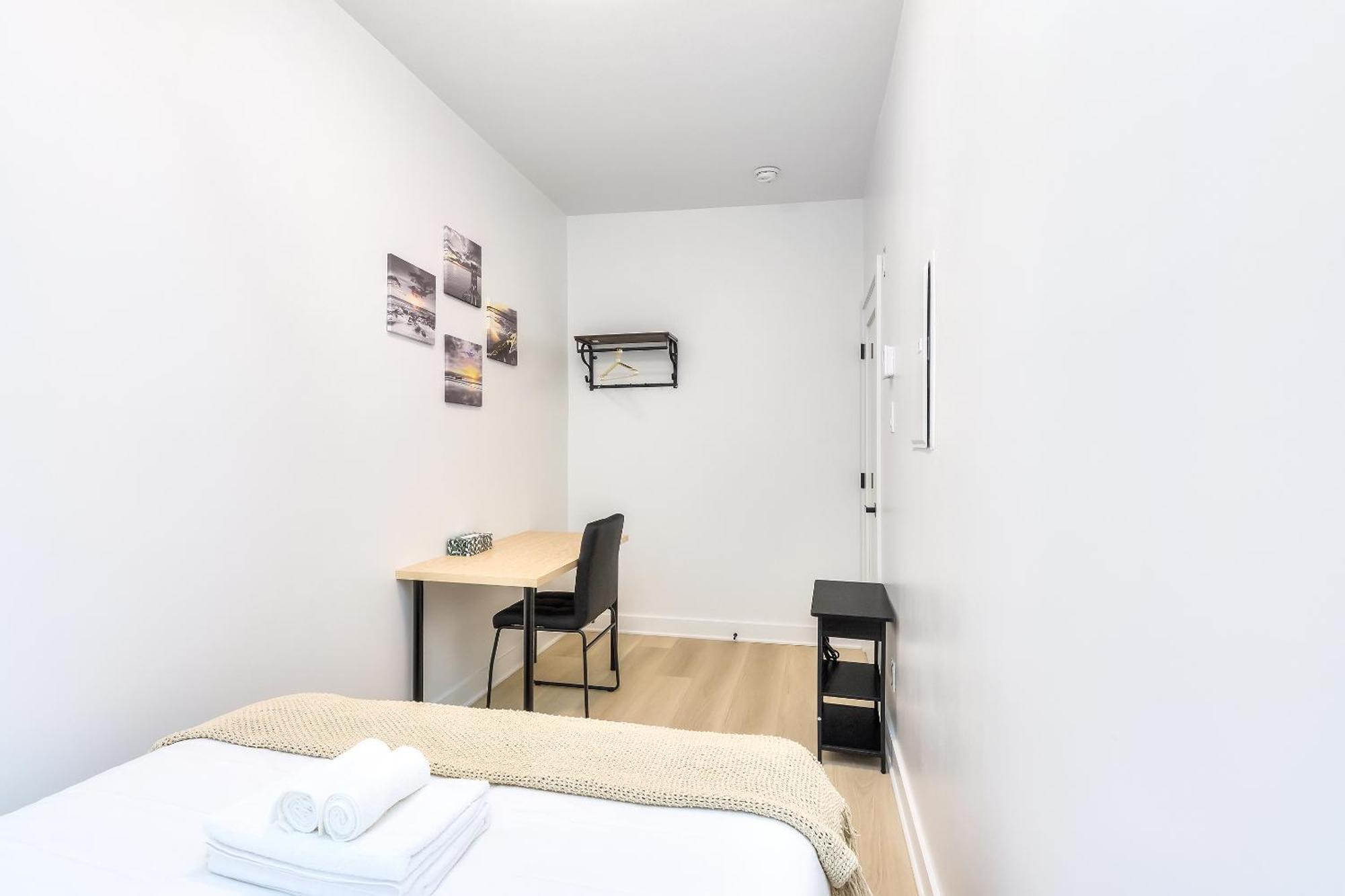 Apartment Magnificent Industrial Heart Of Downtown Montreal