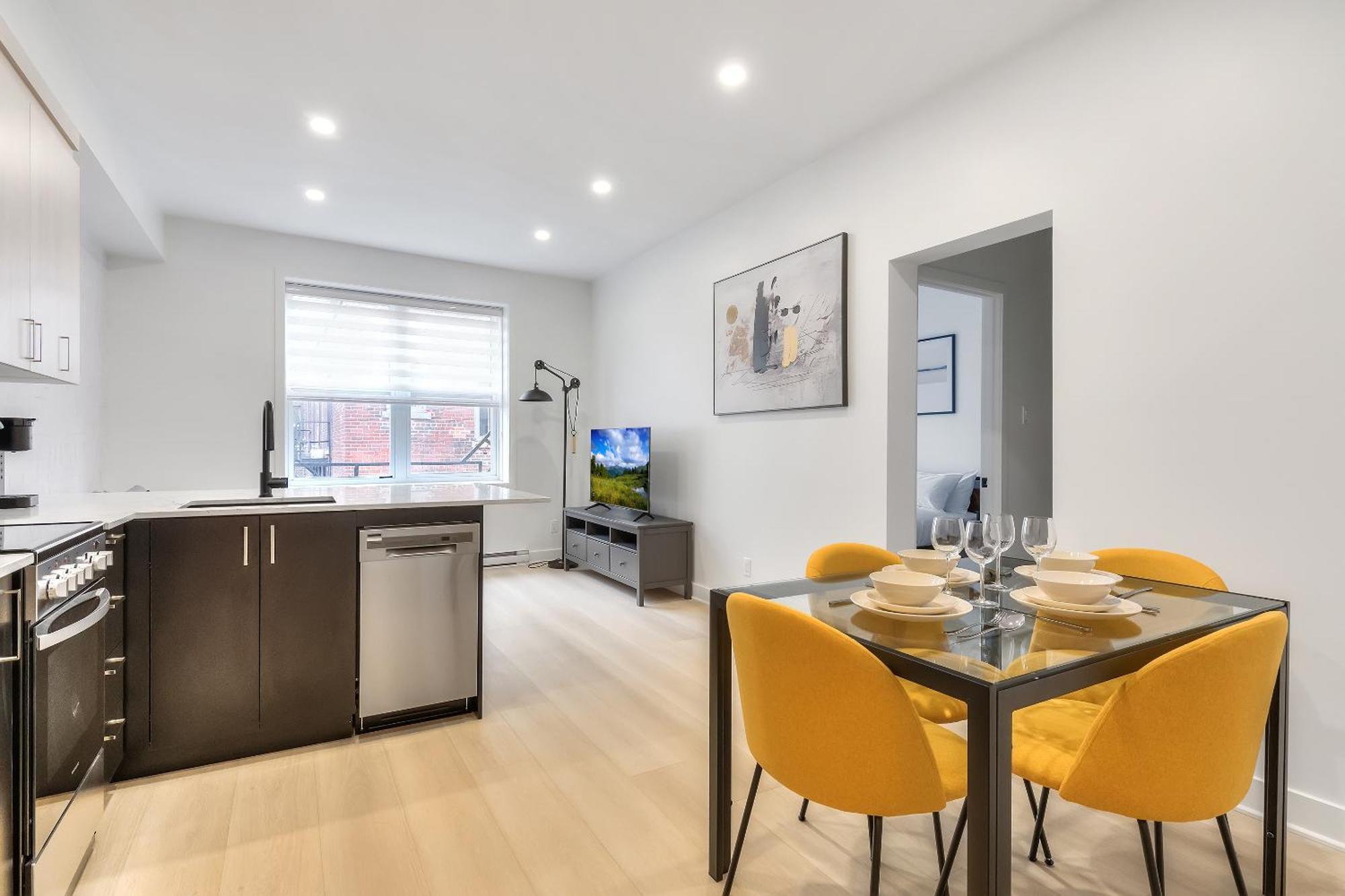 Apartment Magnificent Industrial Heart Of Downtown Montreal