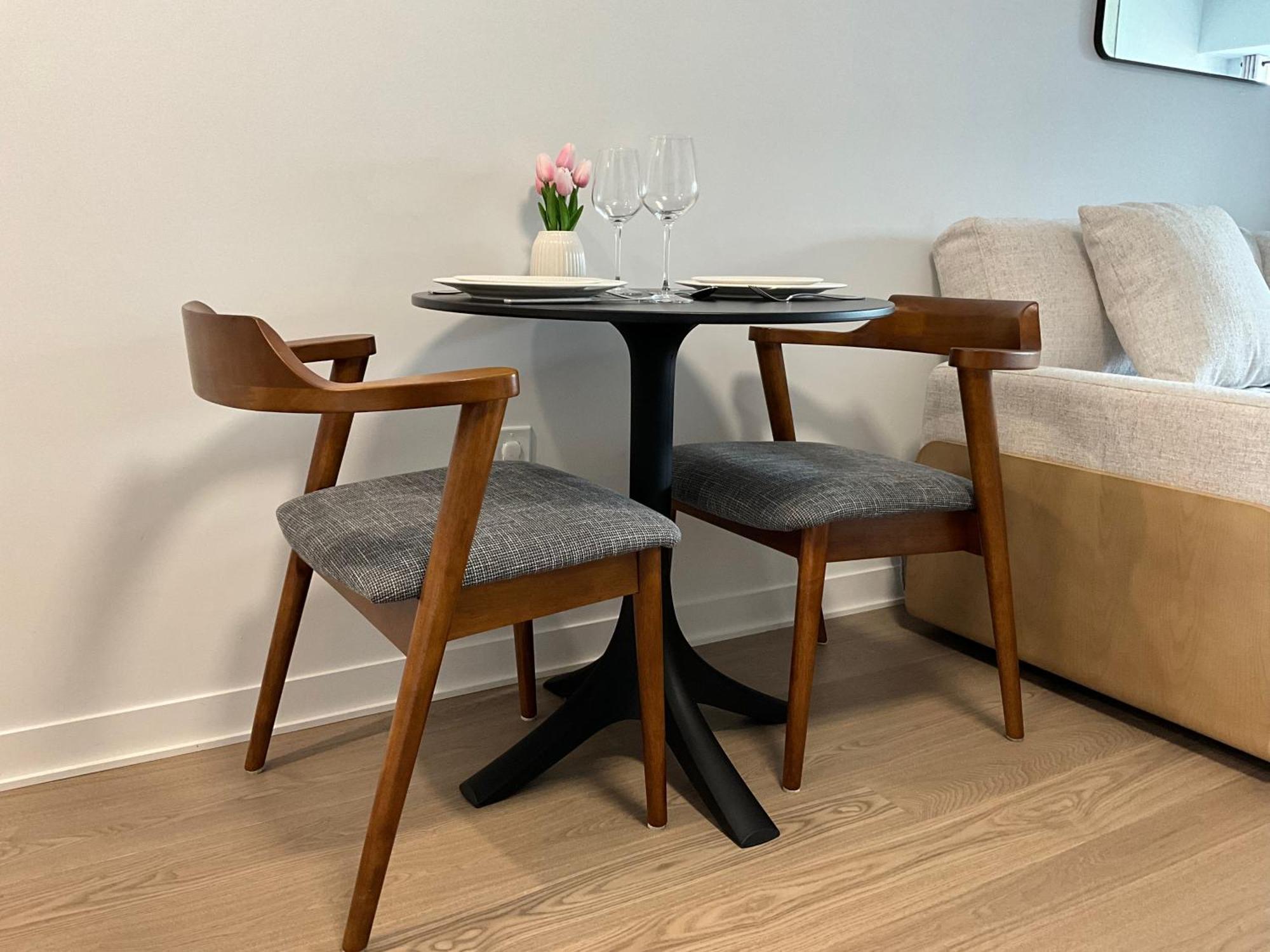 Chic Au Coeur De Montreal, A Cote De Apartment