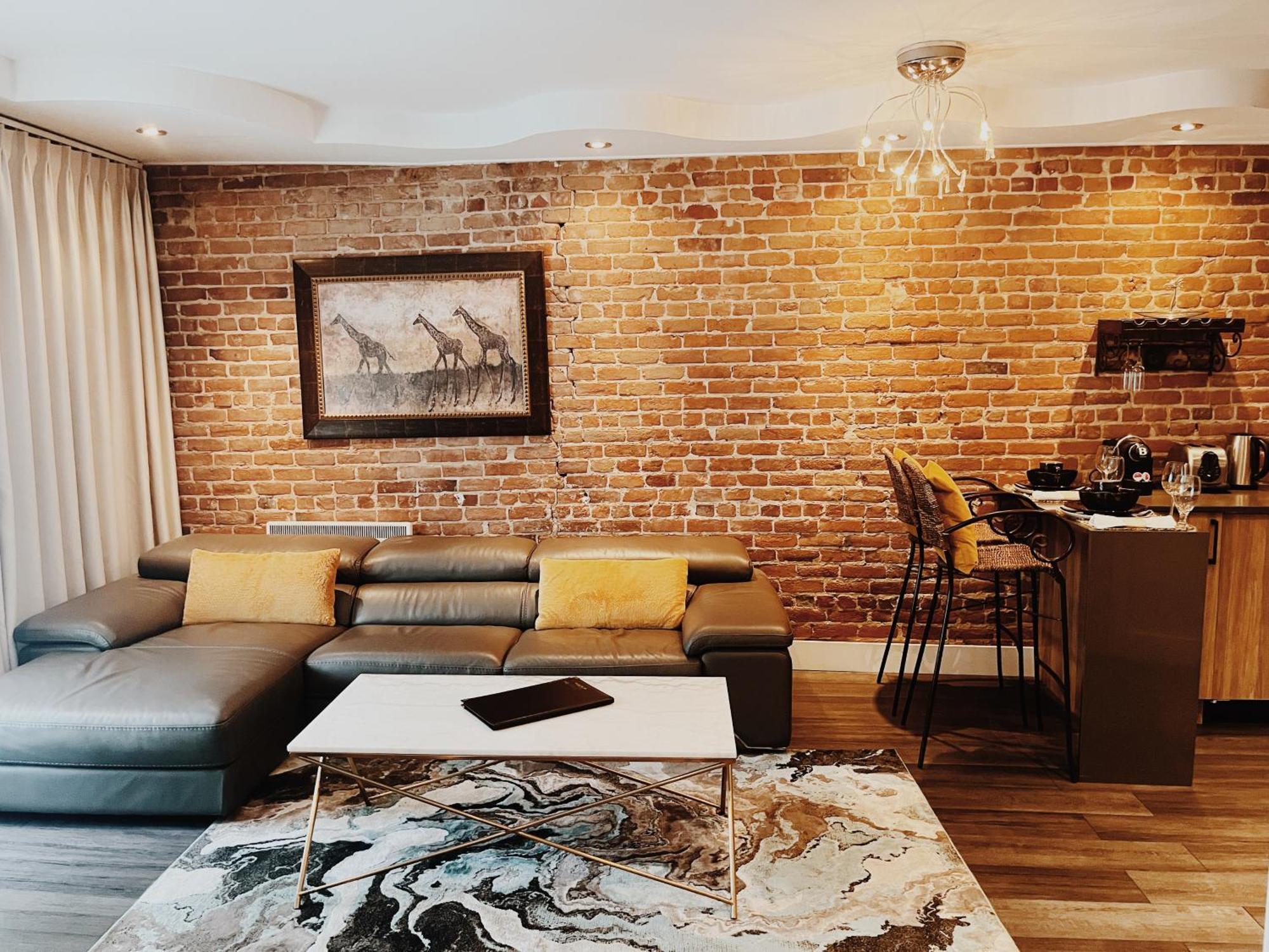 Kutuma Hotel Montreal