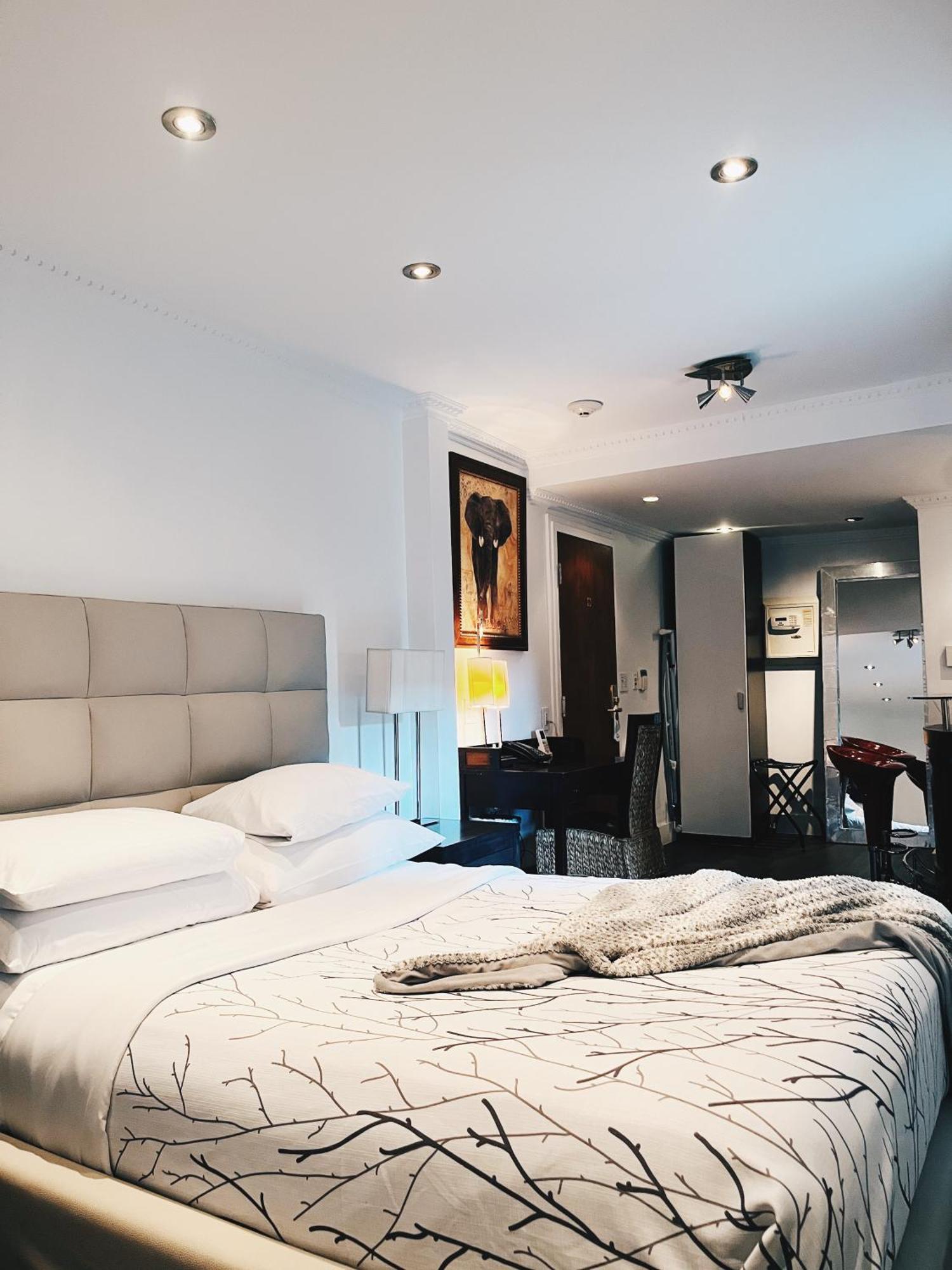 Kutuma Hotel Montreal