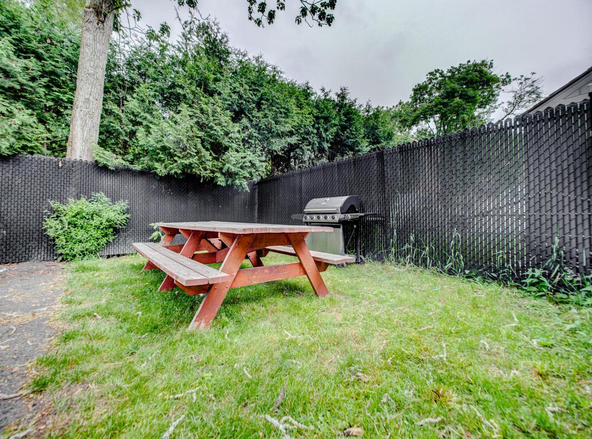 Apartment Ndg Spacious 4-br In The Heart Of Montreal