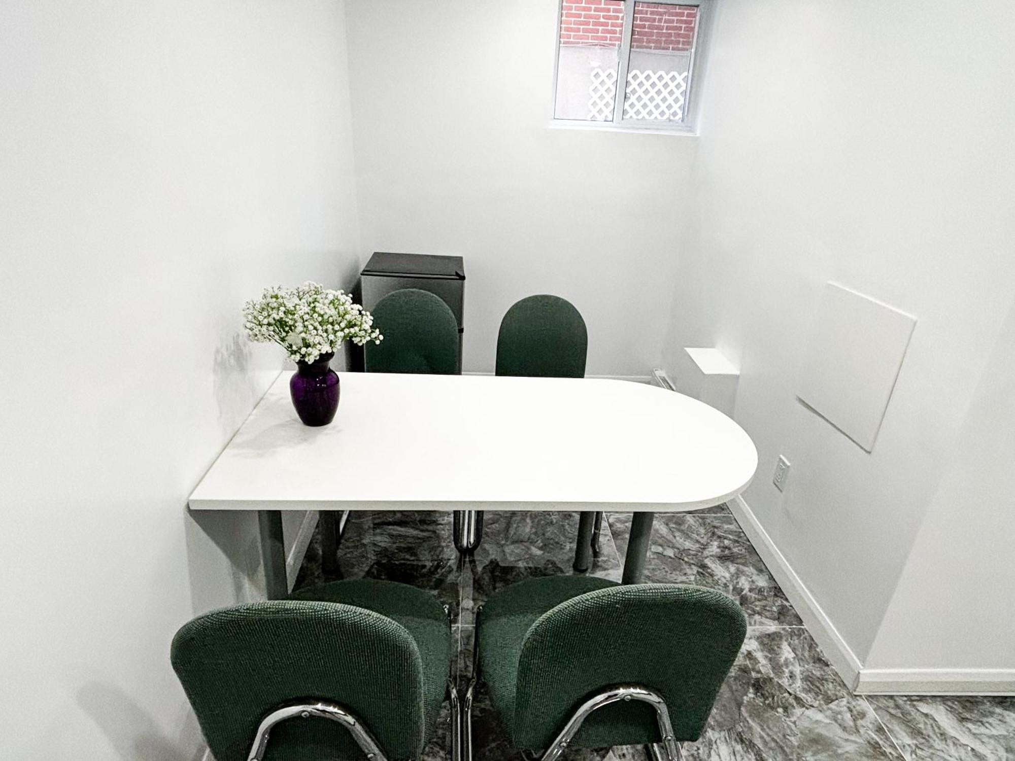 Entire Near Downtown & Trudeau Yul Airport * Montreal