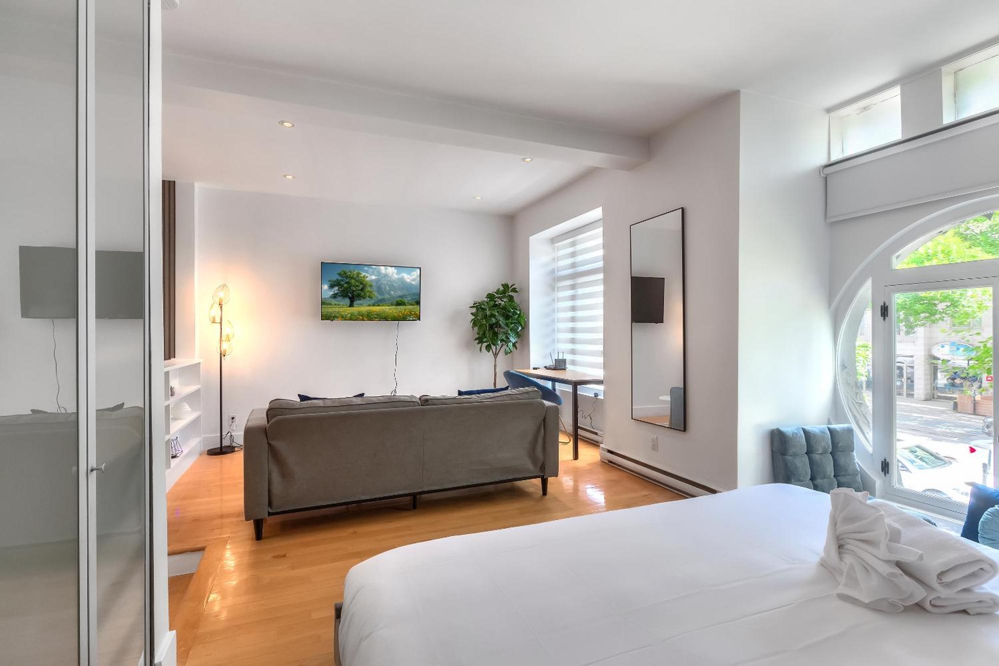 Apartment Take A Break In A Modern Loft On Plateau-mont-royal *