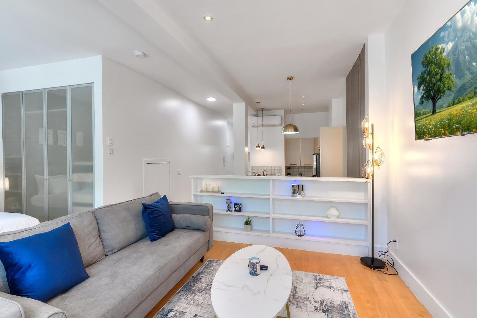 Take A Break In A Modern Loft On Plateau-mont-royal Montreal