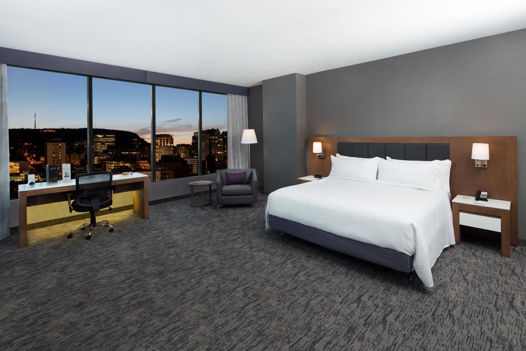 Holiday Inn Hotel & Suites - Montreal Centre-Ville Ouest By Ihg
