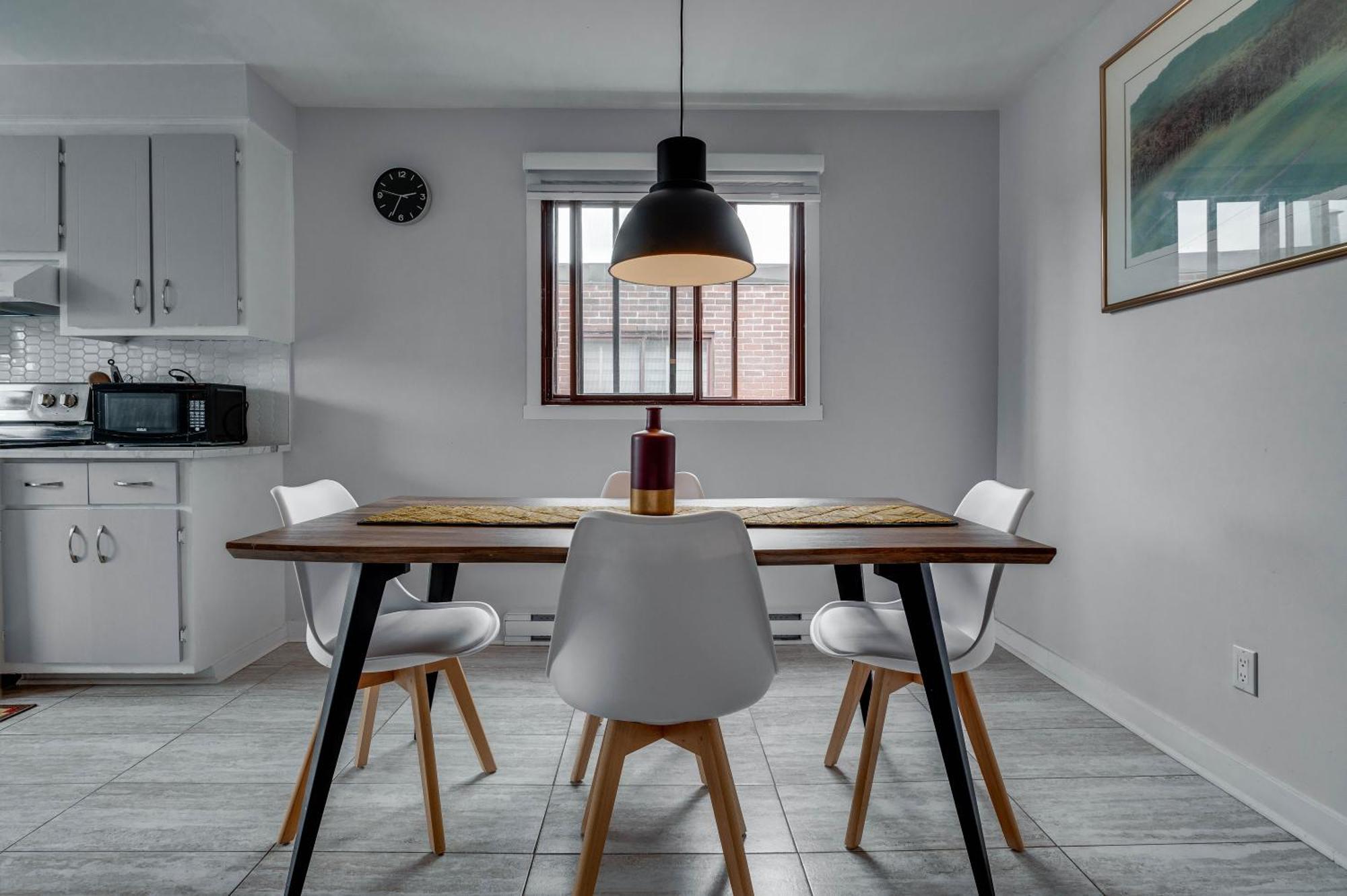 Apartment Chic Urban Escape In *