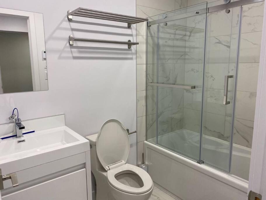 Le Bijou Airhome One Or Two Bedroom Apartment *
