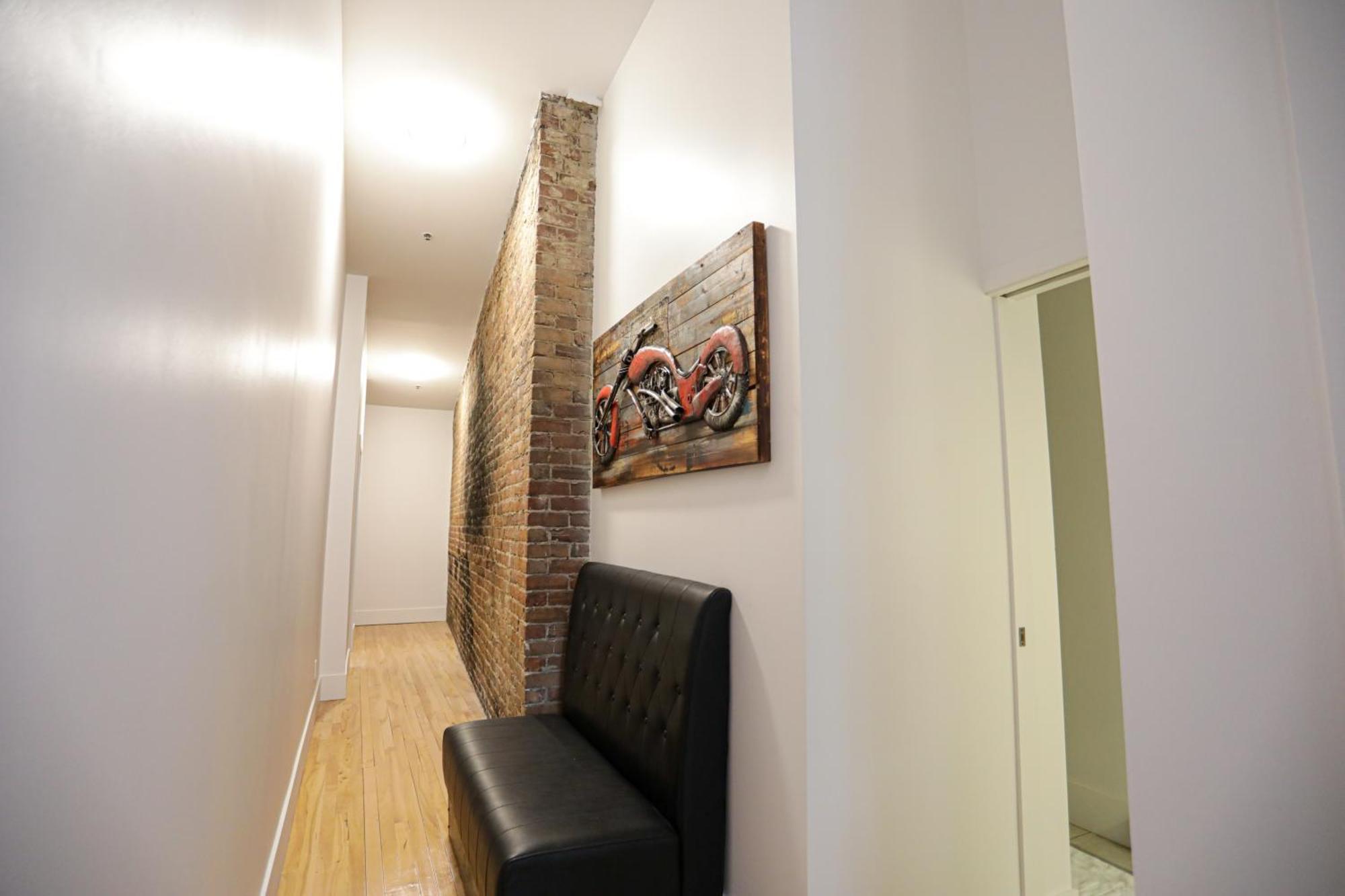 Apartment Elegant 1 Bedroom In Old Port- 301