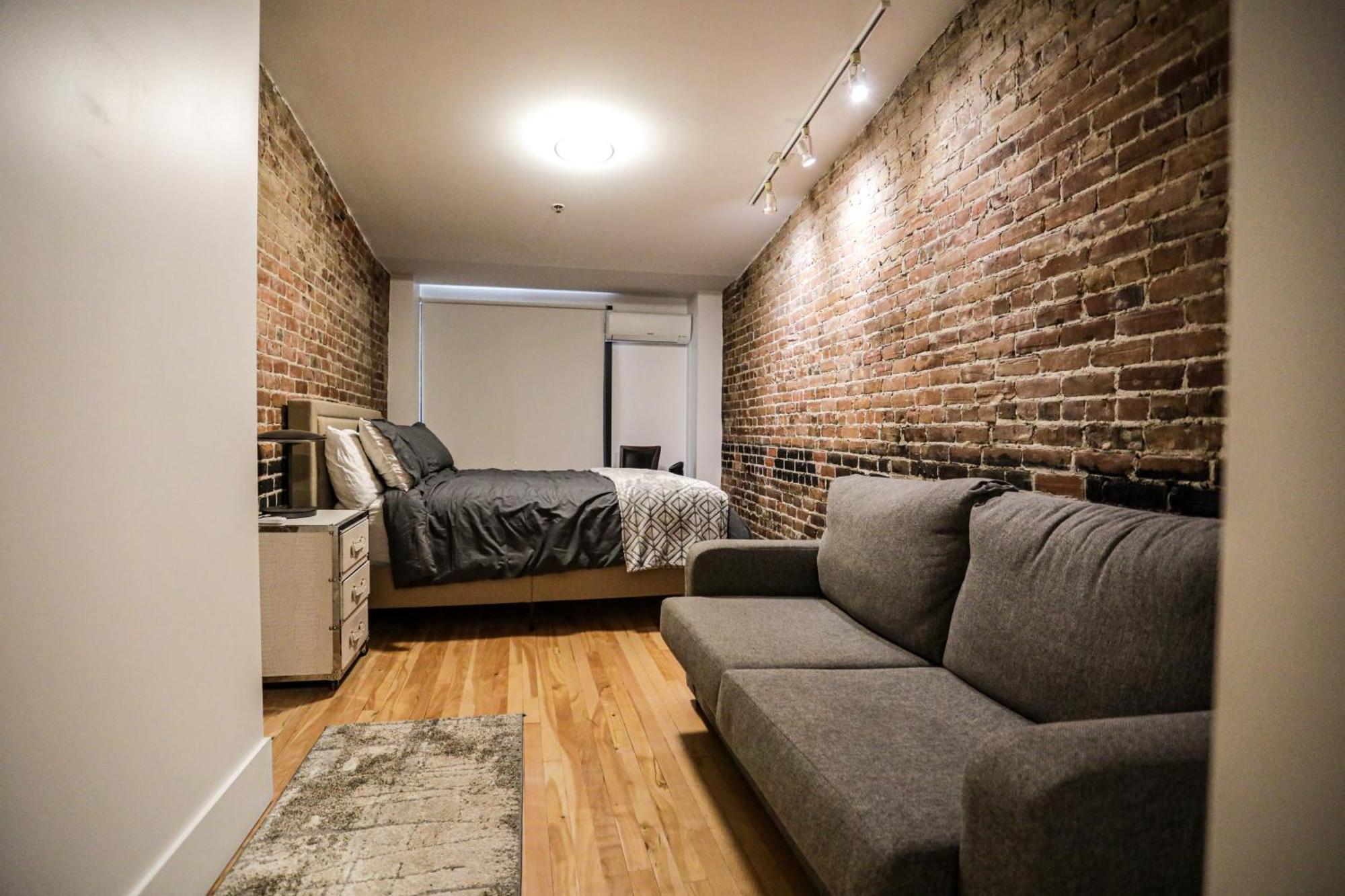 Apartment Elegant 1 Bedroom In Old Port- 301
