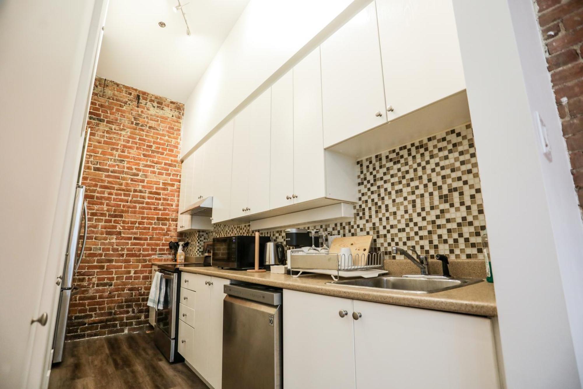 Elegant 1 Bedroom In Old Port- 301 Apartment
