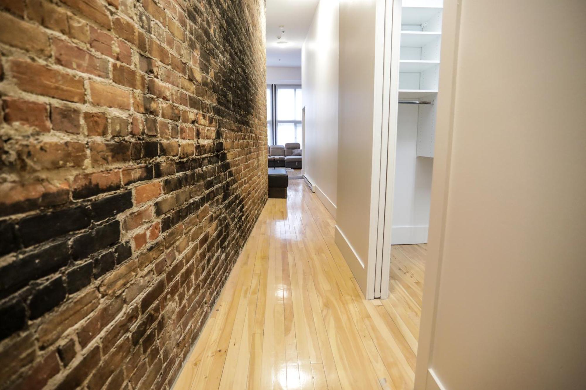 Elegant 1 Bedroom In Old Port- 301