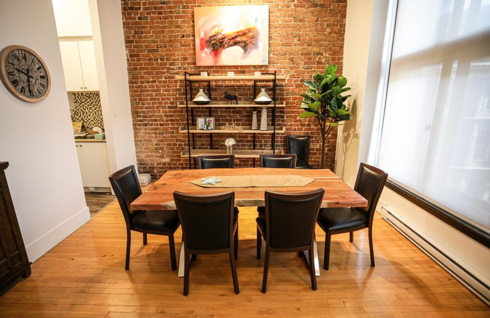 Elegant 1 Bedroom In Old Port- 301 *