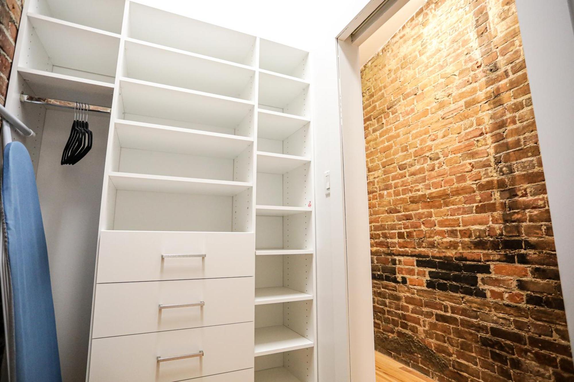 Apartment Elegant 1 Bedroom In Old Port- 301 *