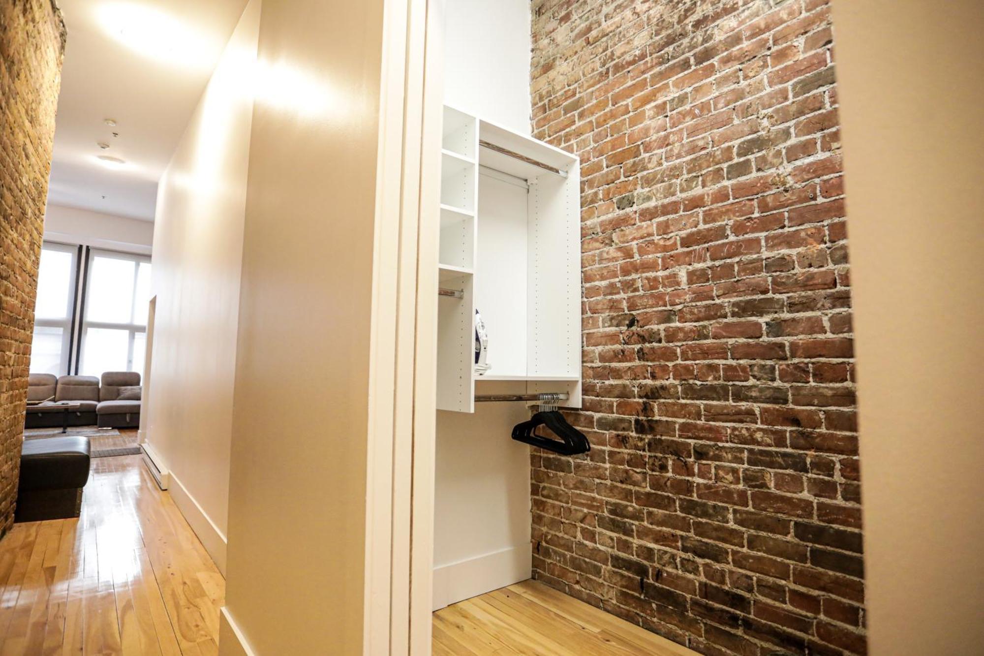 Elegant 1 Bedroom In Old Port- 301 Montreal