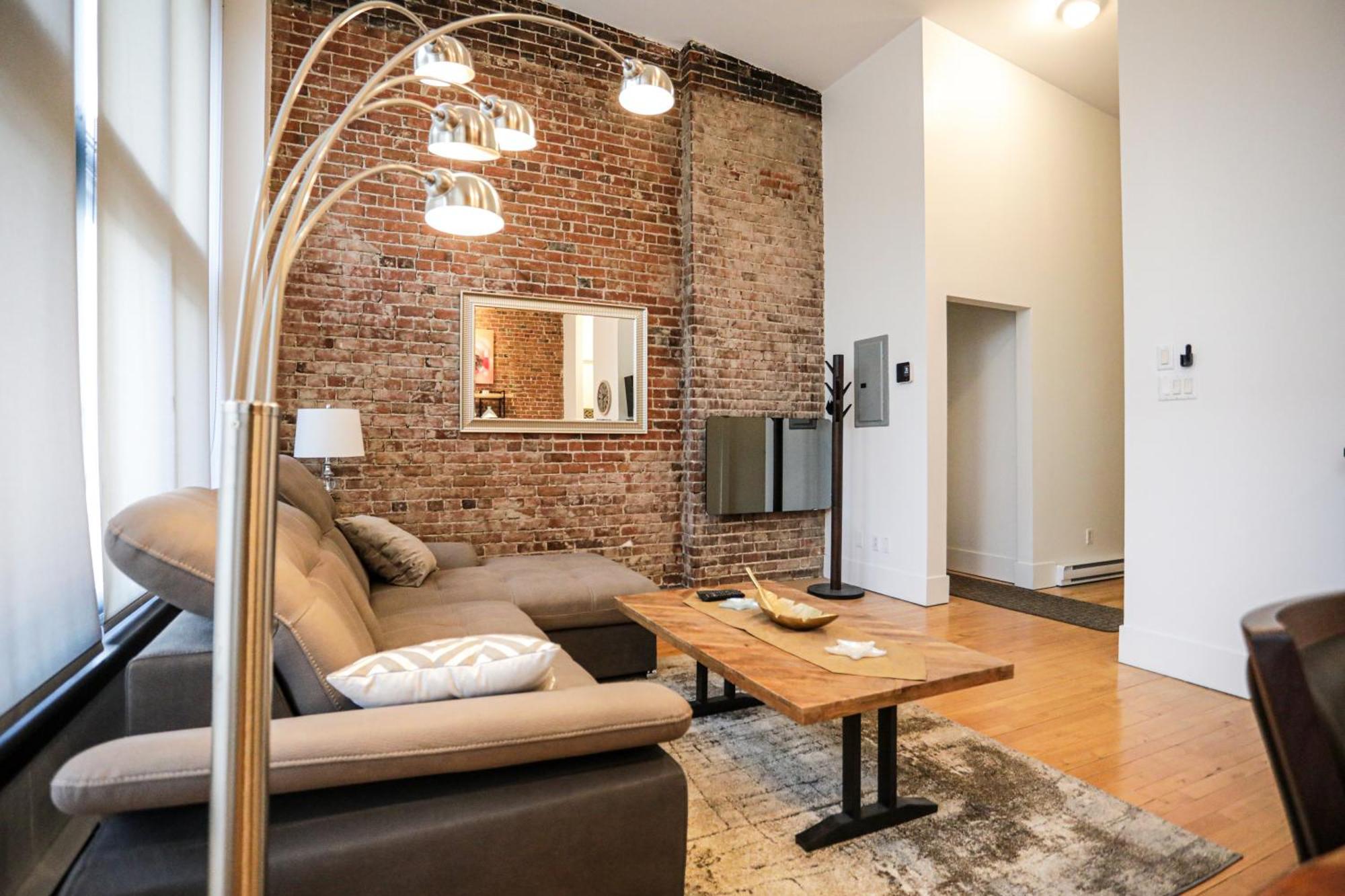 Apartment Elegant 1 Bedroom In Old Port- 301