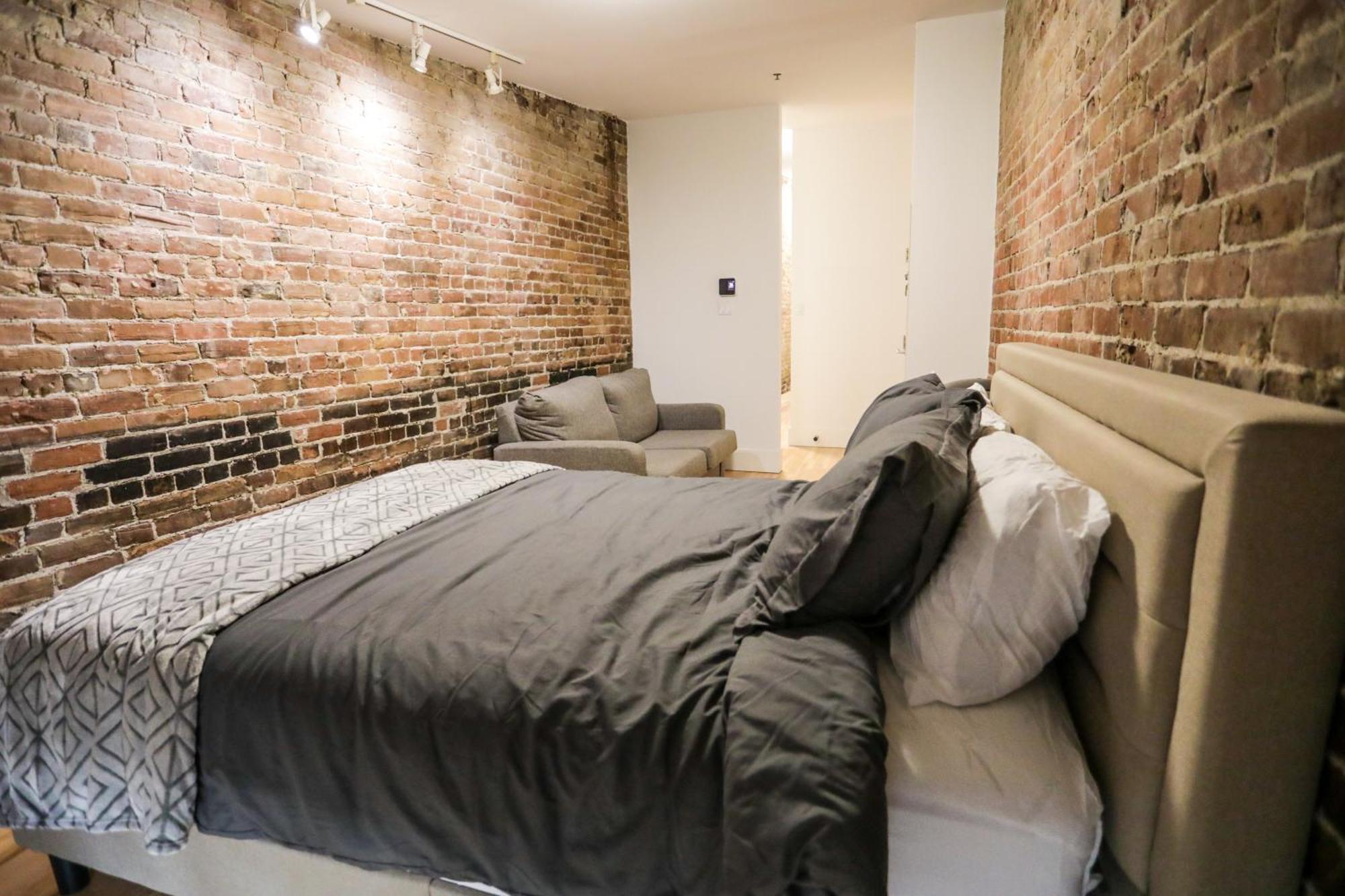 Elegant 1 Bedroom In Old Port- 301 Apartment