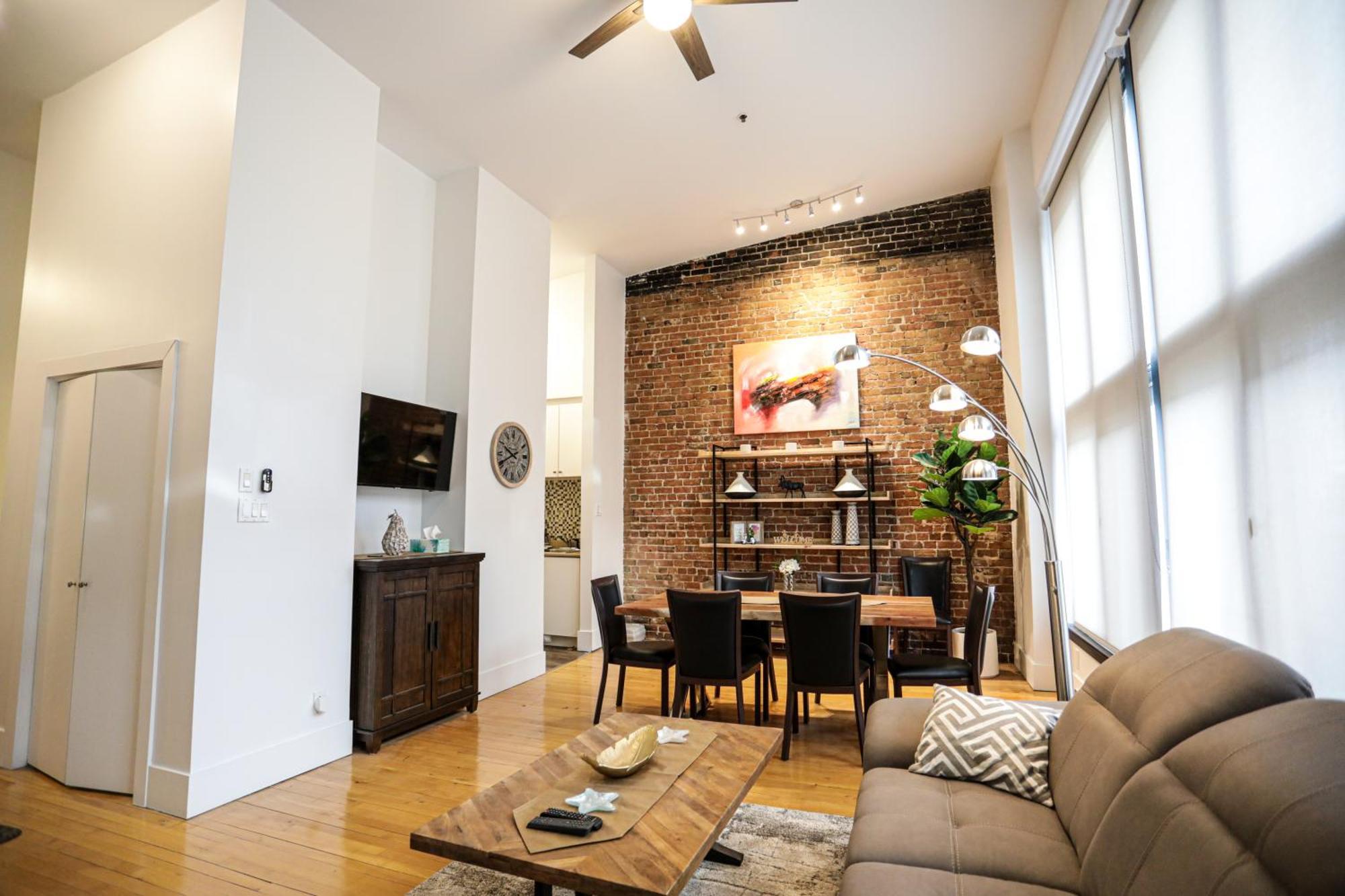 Elegant 1 Bedroom In Old Port- 301 Apartment