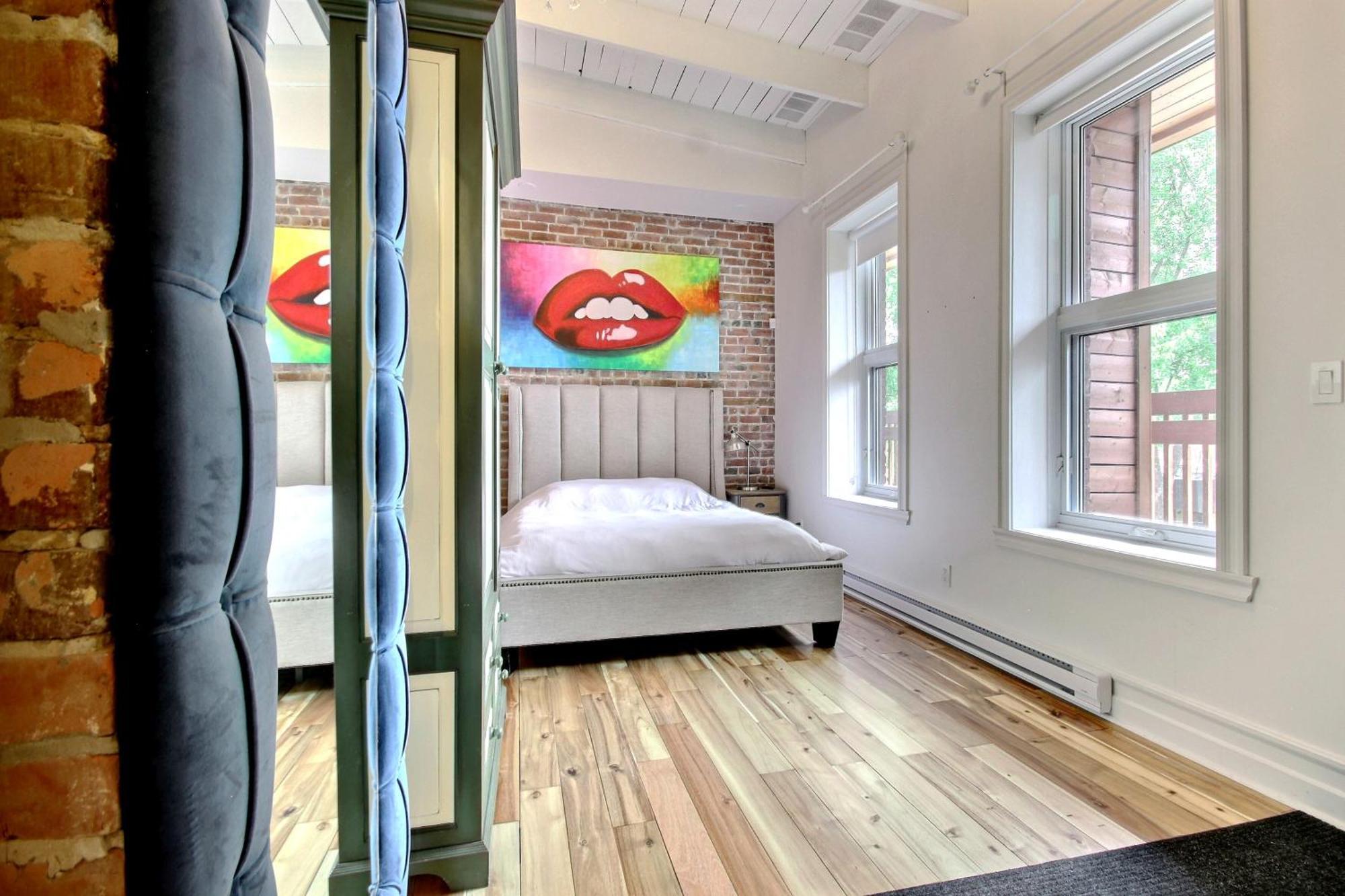 Galeria St Denis In Prime Apartment