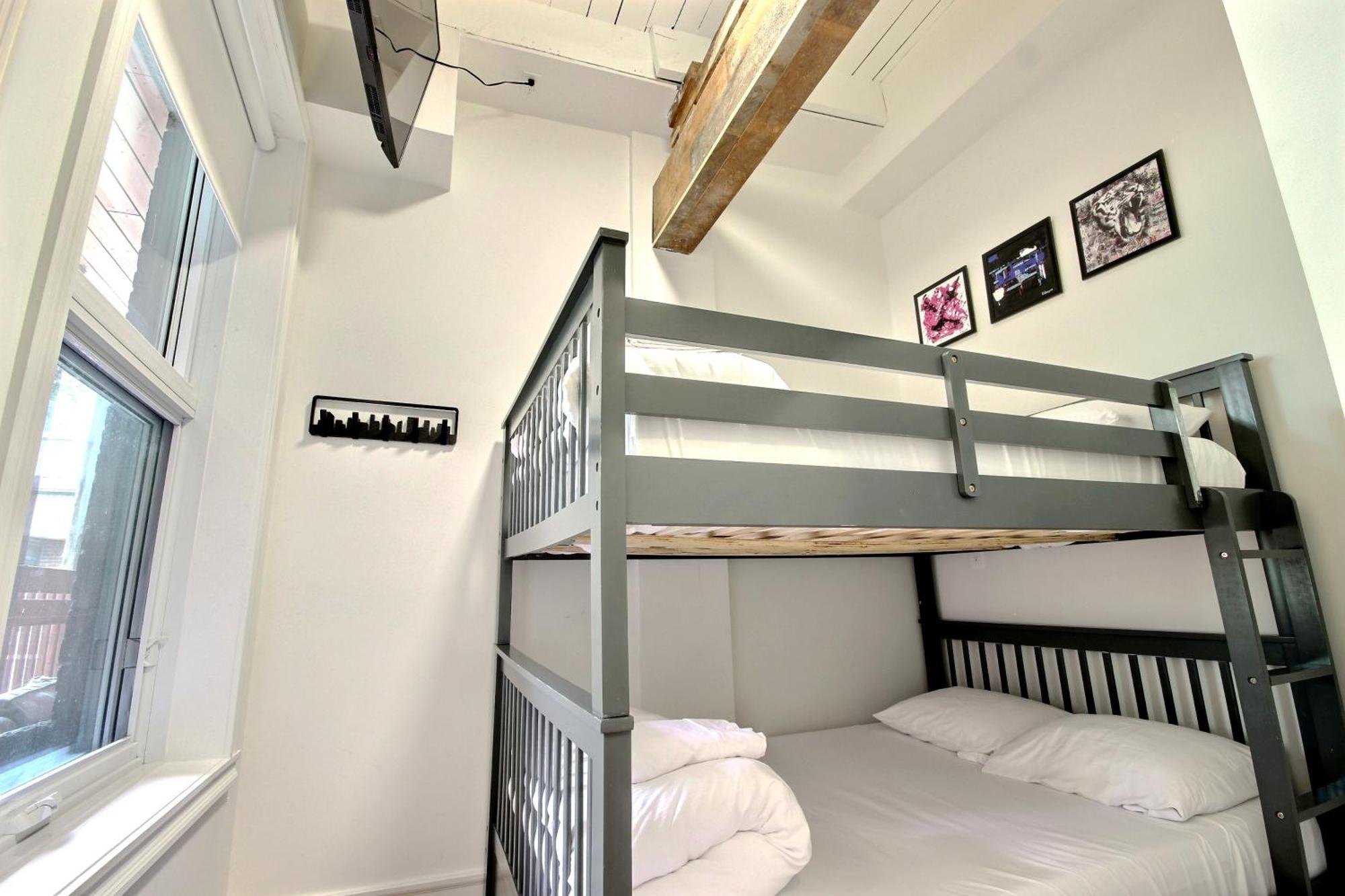 Galeria St Denis In Prime Apartment Montreal