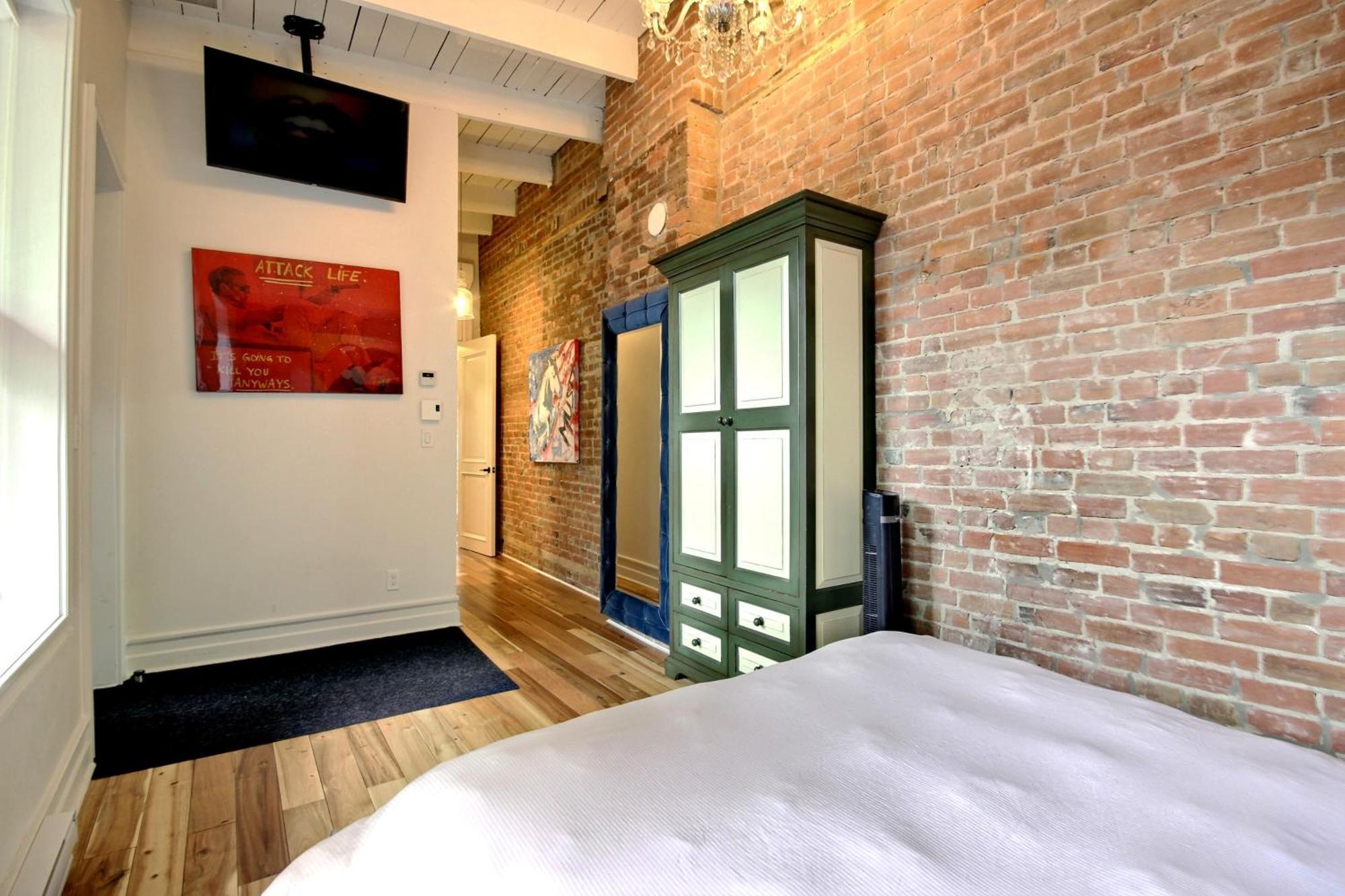 Apartment Galeria St Denis In Prime Montreal
