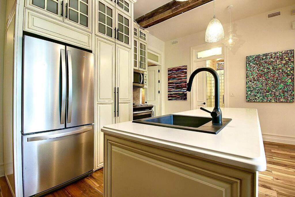 Galeria St Denis In Prime Apartment