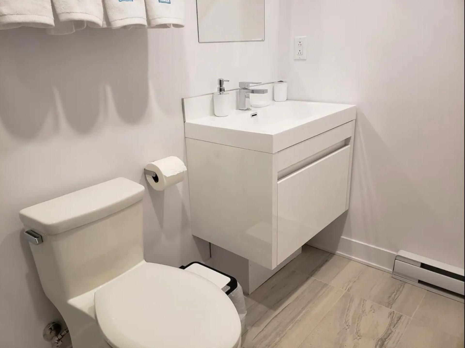 Le Bijou Airhome One Or Two Bedroom Montreal