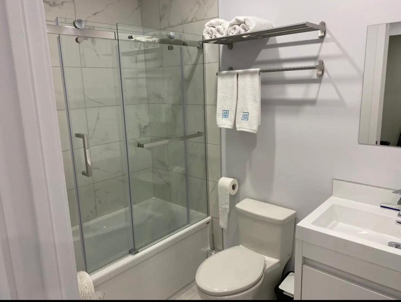 Apartment Le Bijou Airhome One Or Two Bedroom Montreal