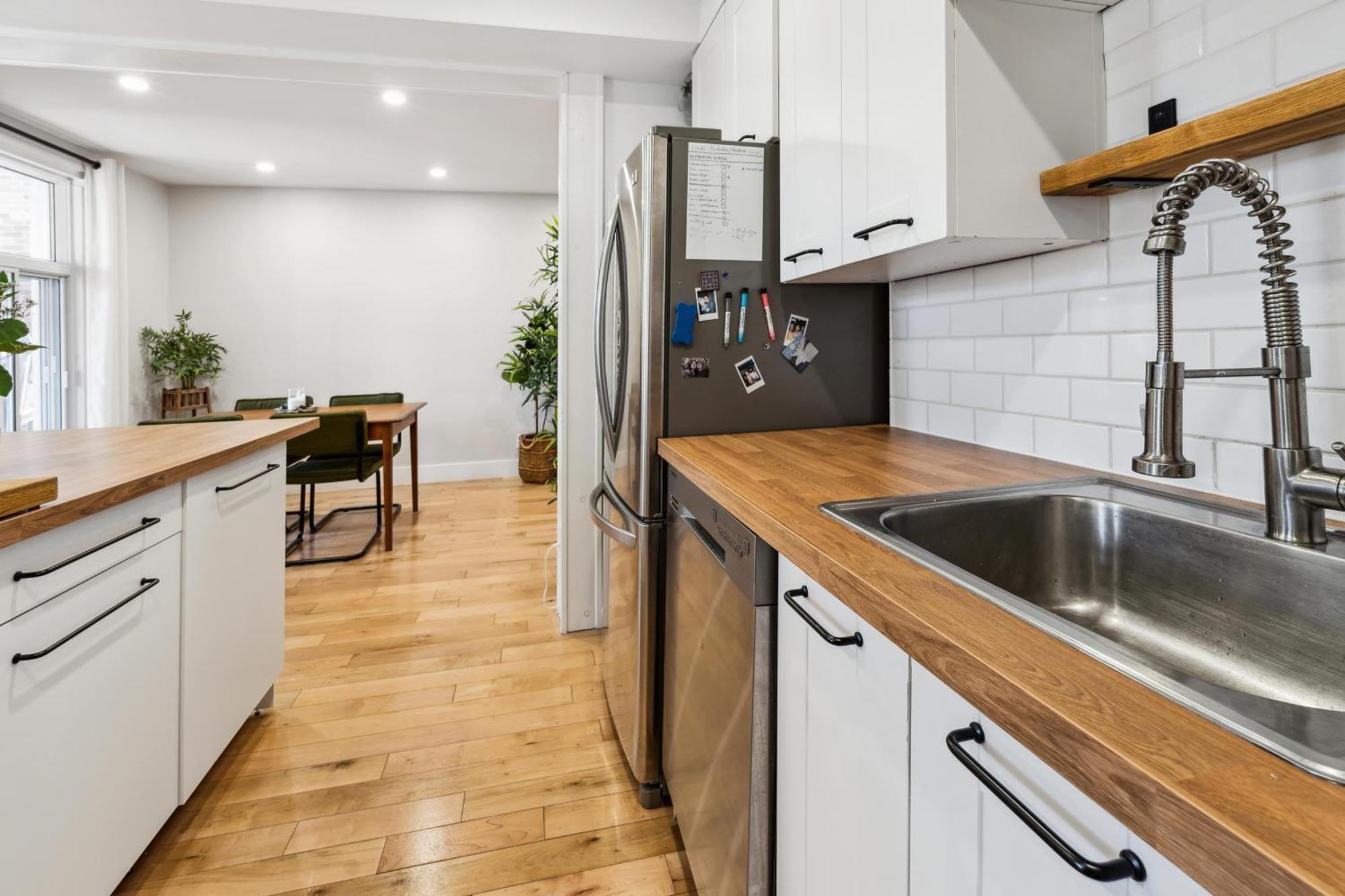 Jolie Maison Entiere A Montreal