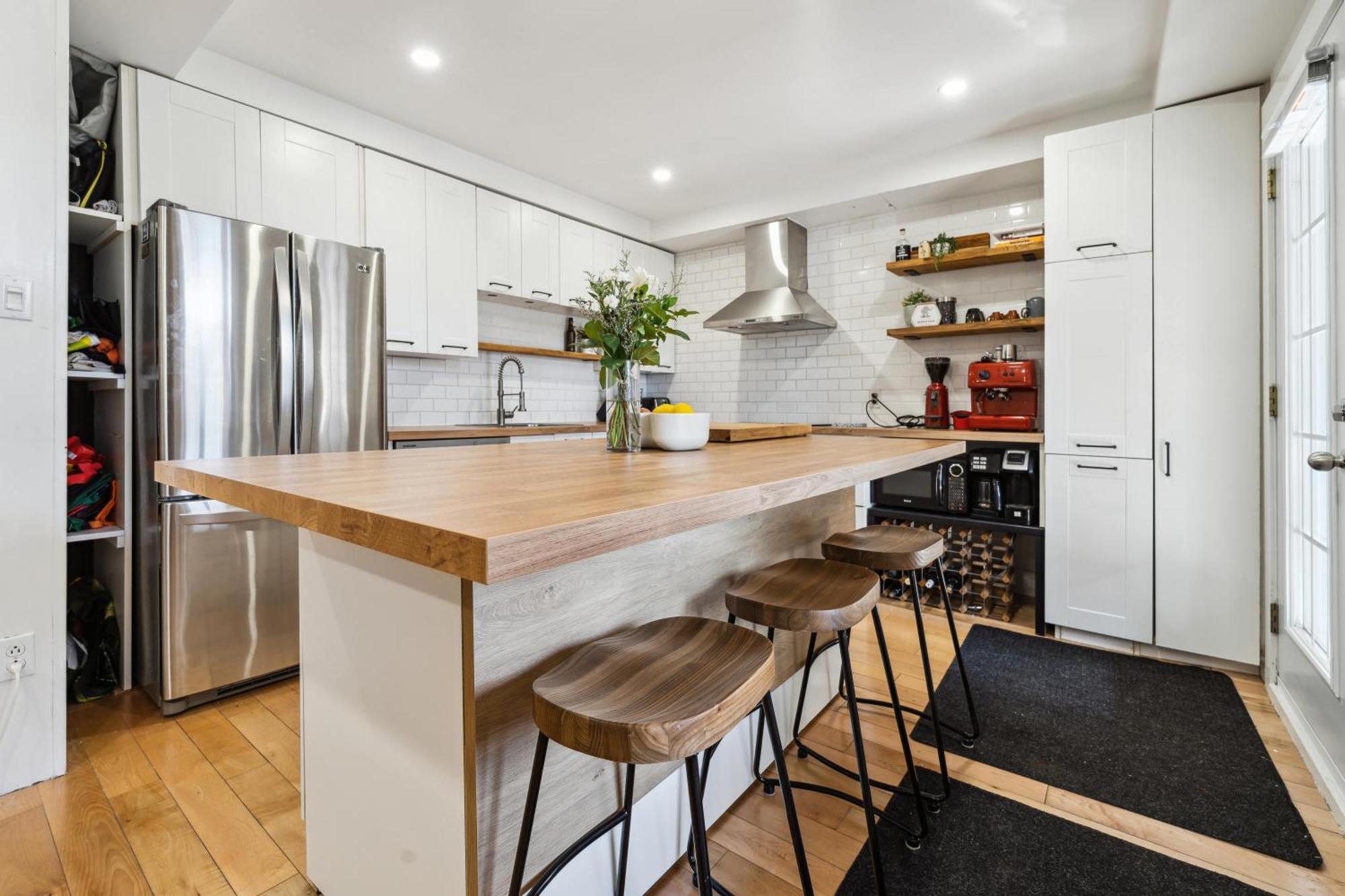Jolie Maison Entiere A Montreal