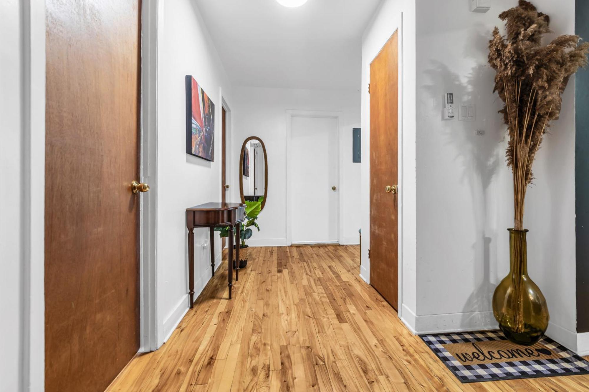 Cozy 3 Bedrooms Apartment *