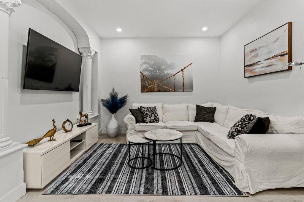 Apartment De Gamme Ndg Montreal